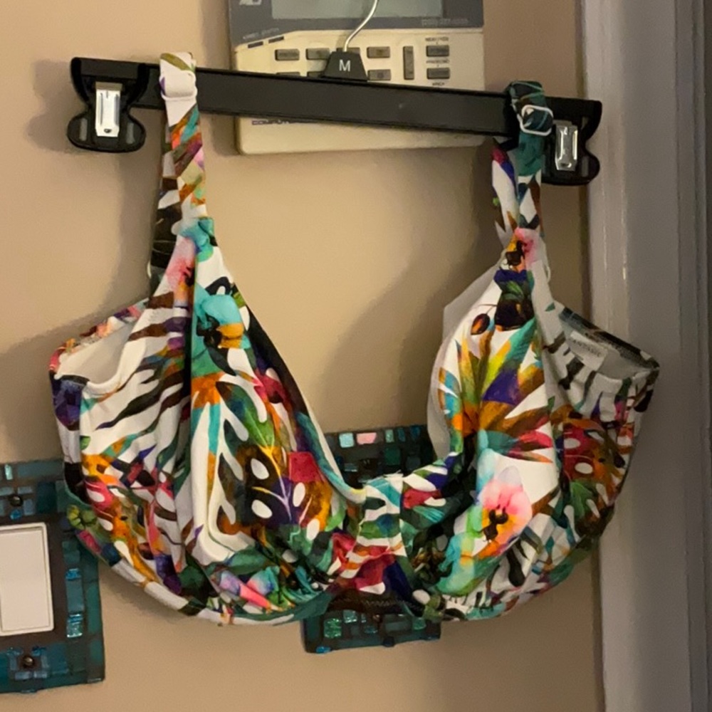 Bikini top